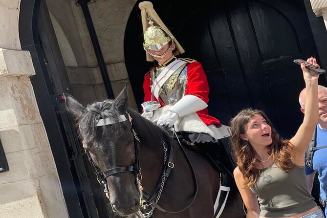 The Changing of the Guard Tour and Buckingham Palace - Westminster Abbey area and Parliament Square: big icons without the entry ticket