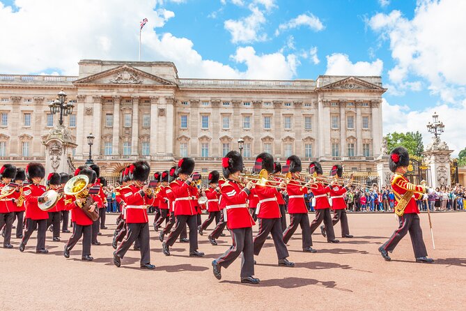 The Changing of the Guard Tour and Buckingham Palace - Royal London march: St James’s Palace to Buckingham’s doorstep