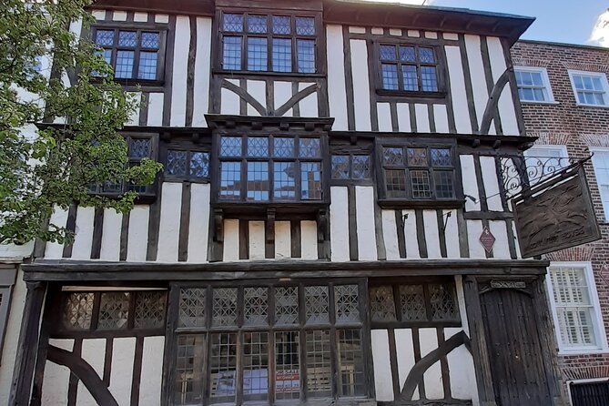 The Condensed Canterbury Tour - Marlowe Theatre pass-by: Christopher Marlowe in a modern landmark
