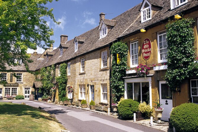 The Cotswolds Tour From Bath (Small group) - The guides and commentary that make the ride worth it