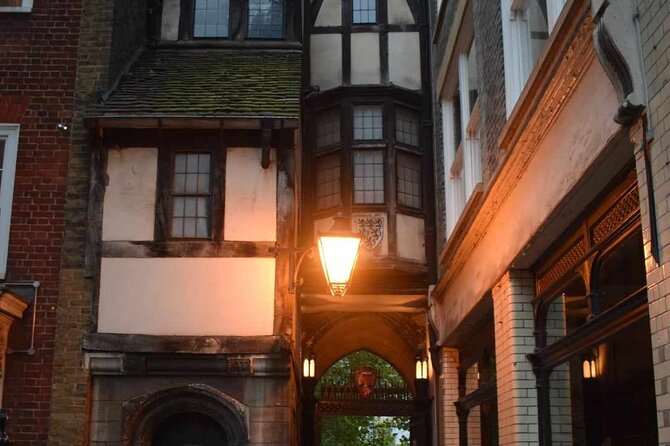 The Haunted Pubs of Old London: Small Group Tour - Why this tour feels different from a typical pub crawl