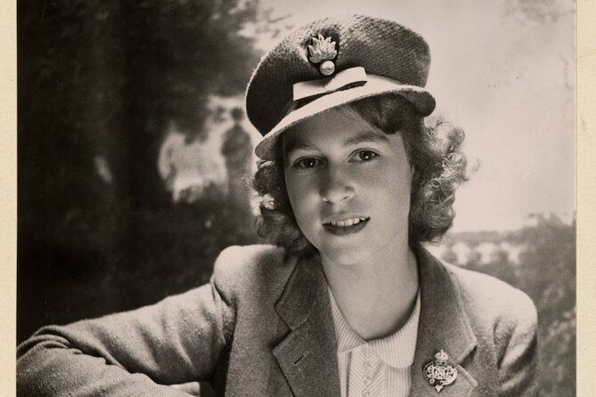 The Kings Gallery - Queen Elizabeth II: Her Life in Style - Who this experience fits best (and who might not love it)