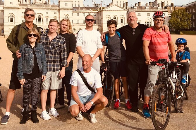 The London Landmarks. 3.5 hour Morning tour - Buckingham Palace and the Changing of the Guards (when scheduled)