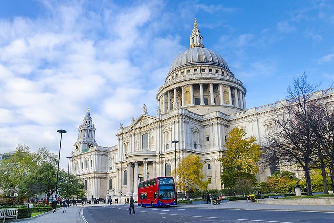 The London Pass®: 100+ Things To Do - Includes Tower Bridge - Westminster Abbey and St Paul’s Cathedral: gothic and baroque in one day
