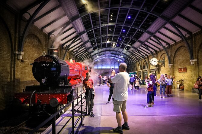 The Making of Harry Potter: Warner Bros. Studio Tour & Transfers - Stop 1: the transfer plan that keeps you moving