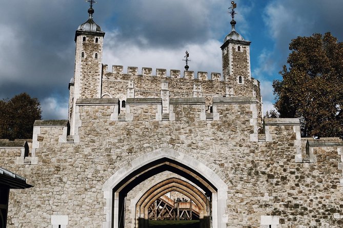 The Old City of London - Exclusive Guided Walking Tour - Stop 4: The Monument to the Great Fire and London’s Reset