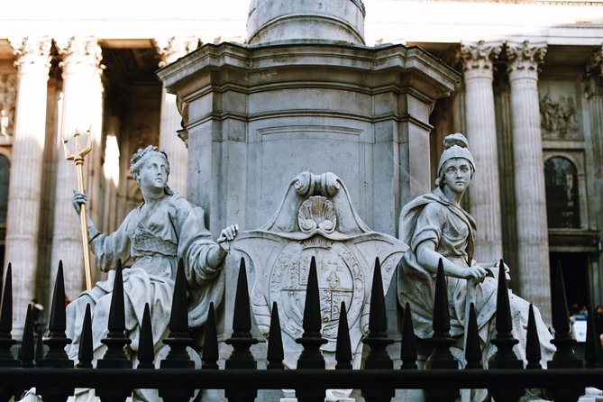 The Old City of London - Exclusive Guided Walking Tour - Stop 1: Roman London Wall, Temple Church, the City Through Time
