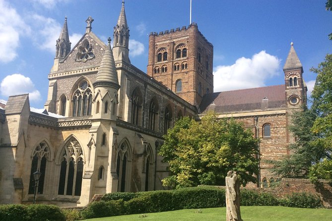 The Roman City of St Albans Private Tour - WWI Memory and the Great Gateway: Two Quick Stops With Strong Meaning