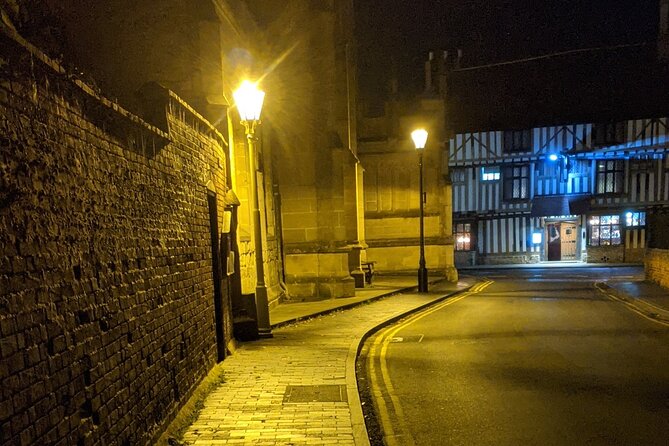 The Sinister Side of Shakespeare's Stratford Walking Tour - Churchyard edge stories, Holy Trinity vibes, and the fear level dial