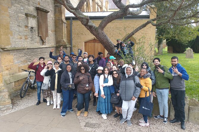 The WalkTalkShow.co.uk - Guided Tour of Stratford upon Avon - The American Fountain and Tudor pubs at a key crossroads