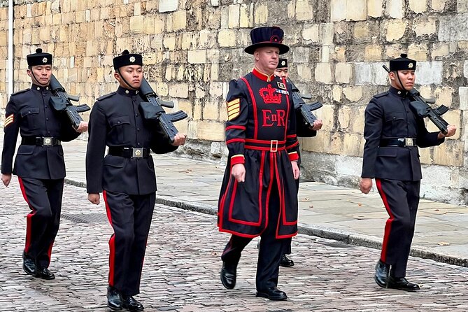 Tower of London Early Access, Opening Ceremony and Royal London - How guides like Babs, Nathan, Jeremy, Jo, and David shape the day