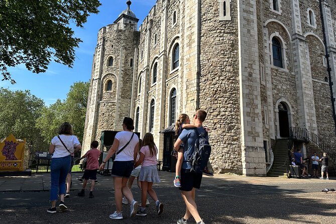 Tower of London for kids & families Private Guided Tour with pre-booked Tickets - Private guide and prebooked tickets, what you should realistically expect