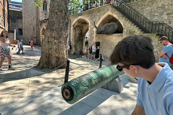 Tower of London for kids & families Private Guided Tour with pre-booked Tickets - Stairs, cobbles, and pushchairs: your comfort check before booking