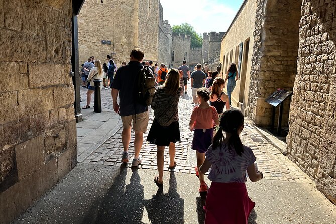 Tower of London for kids & families Private Guided Tour with pre-booked Tickets - Where you meet, and how to get there without drama