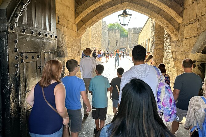 Tower of London Private Tour with Blue Badge Guide - Crown Jewels viewing: what you get, what you cannot, and how to plan