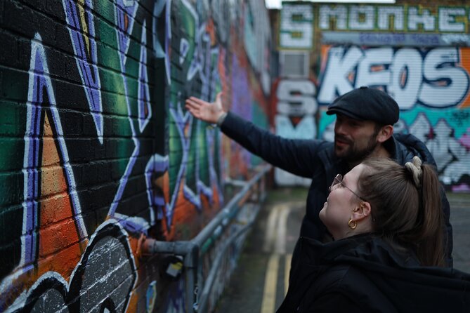 Urban Canvas: Exploring Shoreditch's Vibrant Street Art - Timing, pace, and how to handle cold weather