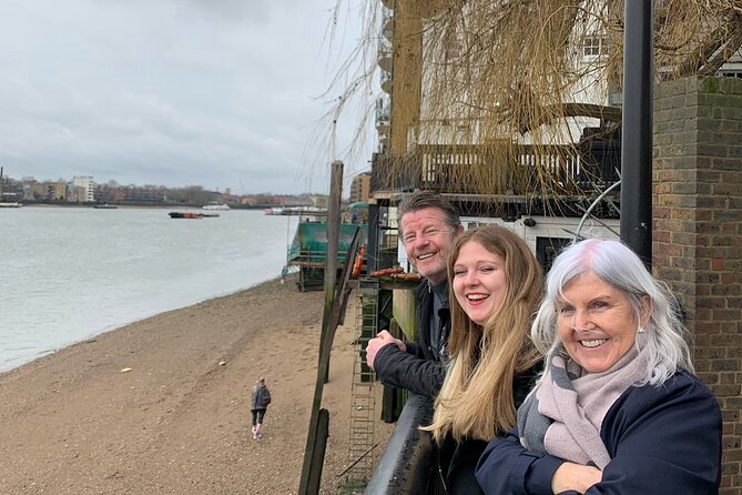 Villains and Gangsters of London Private Taxi Tour - Stop 2: The Prospect of Whitby, plus the chance to linger