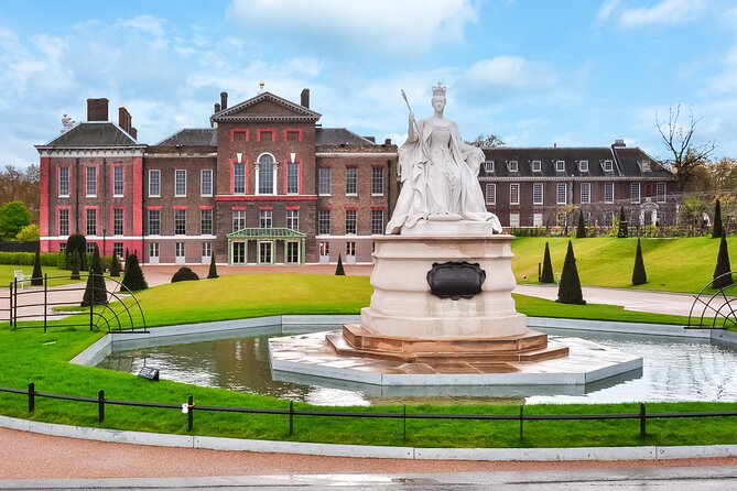 VIP Kensington Palace Gardens Tour & Royal Tea Crown Experience - Entering Kensington Palace with timed access (or without it)