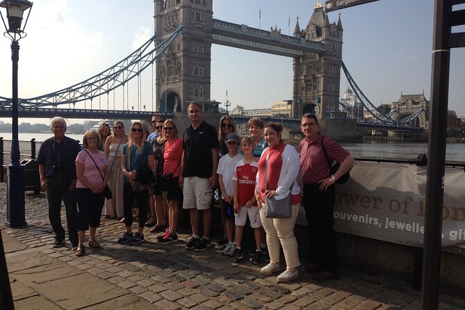 VIP Tower of London and Crown Jewels Tour with Private Beefeater Meet & Greet - Stop 2: Crown Jewels, Coronation Regalia, and How to See It Like a Pro