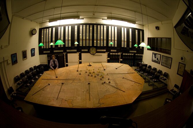 Visit Churchill War Rooms & Private Westminster Tour - The best departure time: 10:00 AM and the Changing of the Guard question