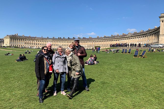 Walking Tour of Bath with Blue Badge Tourist Guide - Finding Abbey Churchyard and spotting your guide