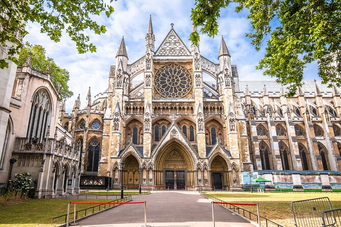 Walking Tour of London Westminster Abbey, Big Ben, Buckingham - Churchill to Parliament Square: start with the symbolism