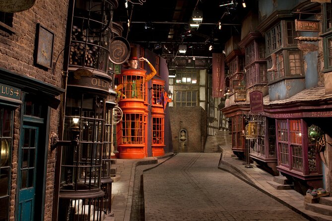 Warner Bros. Studio Tour London The Making of Harry Potter with return transfers - Getting there smoothly: bus pickup from 51 Bedford Way