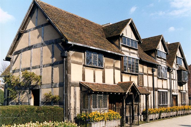 Warwick Castle, Oxford, Stratford-upon-Avon & Cotswolds Day trip - Who should book this Warwick, Stratford, Oxford, and Cotswolds day trip?