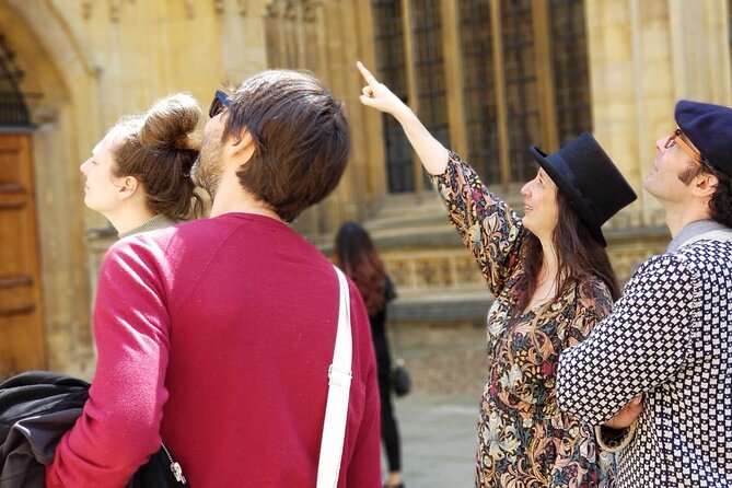 Welcome to Oxford: 2hr private Oxford walking tour - Stop 2: Broad Street, medieval drama and bookish power