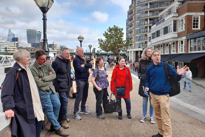 West End and South Bank Theatre Walking Tour in London - Meet at the Oscar Wilde Statue, Then Start Building the Map