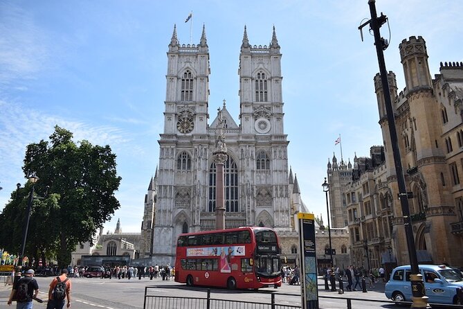 Westminster: Royal London 3-Hour Private Guided Walking Tour - What you get in the 3 hours: guiding that saves time and stress