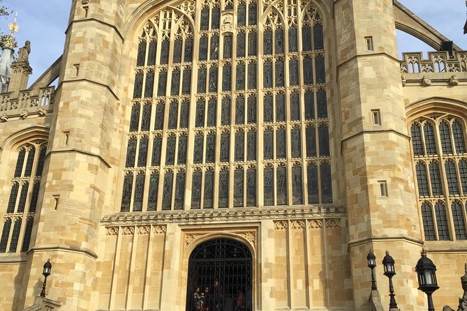 Windsor Castle and Eton College Private Car with Driver Guide - Eton College: A Short Photo Stop With Big Name Power