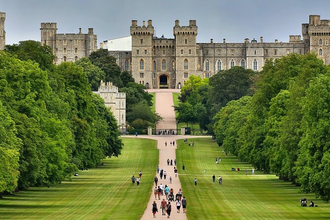 Windsor Castle Half Day Trip from London by Luxury Coach - Luxury coach ride: the easiest way to do Windsor on a tight schedule