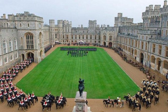 Windsor Castle private vehicle service from London with Admission tickets - Fast-Track Entry at Windsor Castle: What It Really Buys You