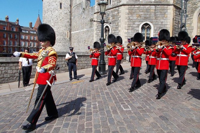 Windsor Castle private vehicle service from London with Admission tickets - Your Castle Time: Making the Most of 2 or 3 Hours