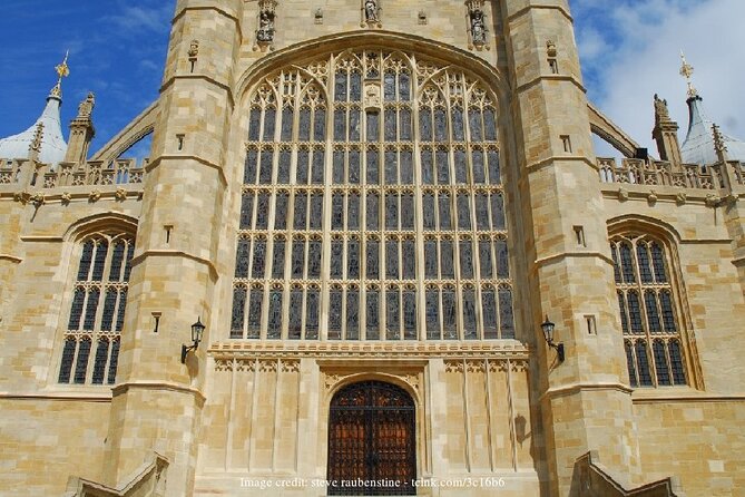 Windsor Castle & St George's Chapel Private 3-hour Walking Tour - Windsor town walk, where the day starts to make sense