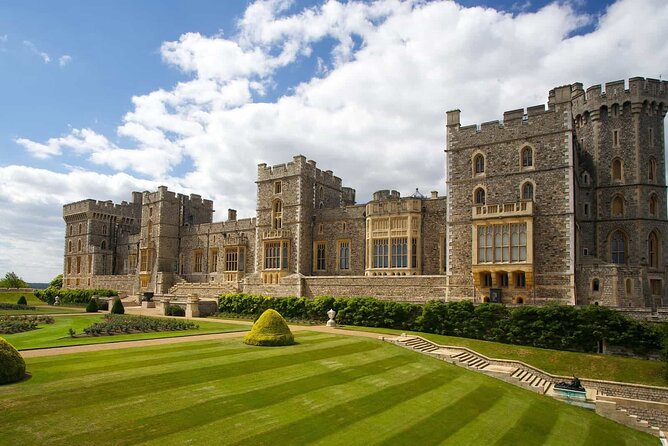 Windsor Castle, Stonehenge & Oxford Private Car Tour from London - Windsor Castle: state rooms, chapel, and the royal art setting