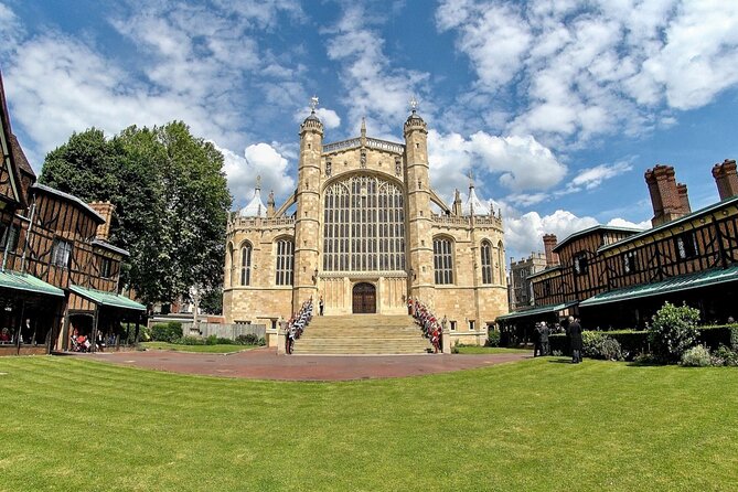 Windsor Castle, Stonehenge & Oxford Private Car Tour from London - Stonehenge: a fast, focused visit with the visitor center built in