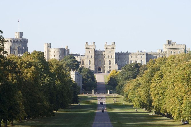 Windsor Castle Tour from London with Optional Lunch or London Eye - Windsor Castle by coach from Victoria, the easy-button plan
