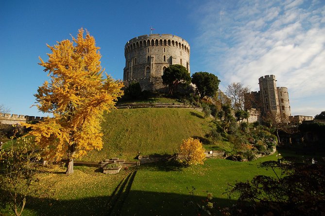 Windsor Castle Tour from London with Transportation & Audio Guide - Queen Mary’s Dolls’ House: the small attraction that eats your attention