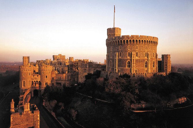 Windsor, Stonehenge and Bath Day Trip from London Spanish - Guides and drivers: where the experience either clicks or drags