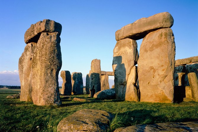 Windsor, Stonehenge and Bath Day Trip from London Spanish - Who should book this trip, and who should skip it