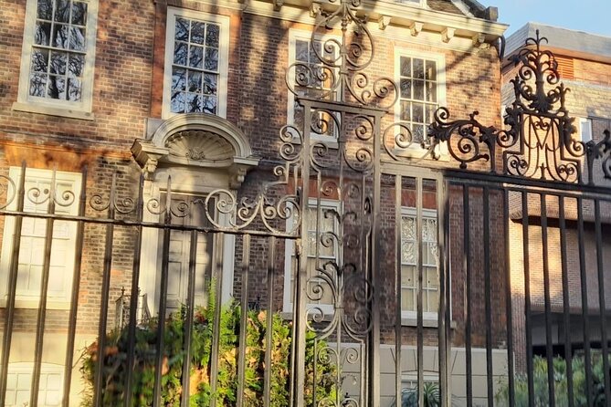 Women of Whitechapel 2 hour Walking Tour - Price and value, what $27.53 really buys you