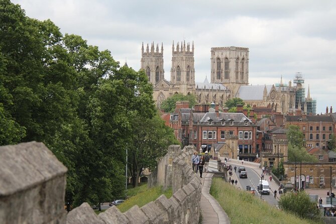 York Walls Private Walking Tour - Bootham Bar and the gates: how entry points shaped daily life