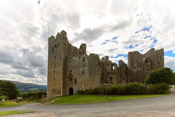 Yorkshire Dales Tour from York - Four Hours in the National Park: Scenic Driving With a Story Thread